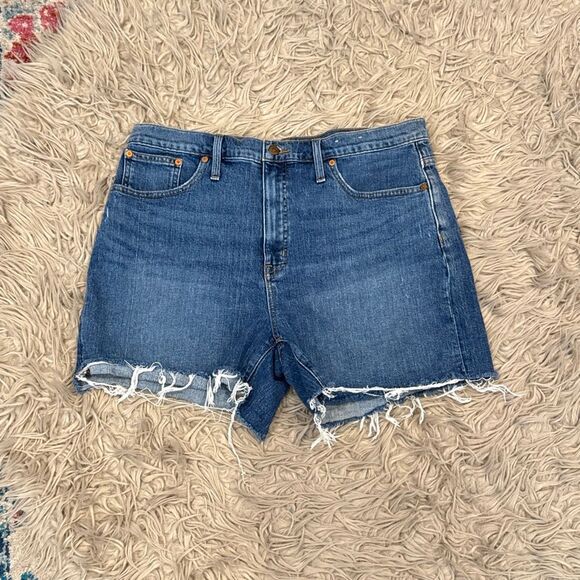 Madewell Pants - Madewell the high rise denim shorts size 32